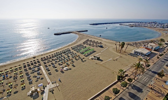 Fuengirola Apartamento | Caleyro Boutique Apartments - Parking incluido
