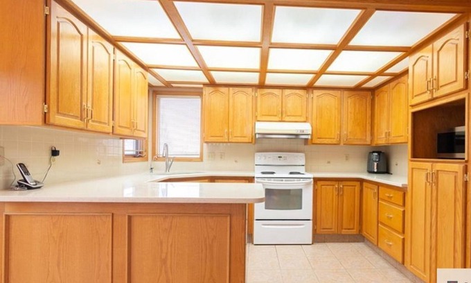 Hawkwood Casa | Calgary Hawkwood service resident