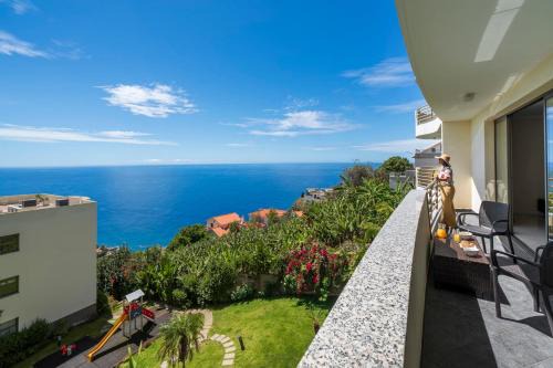 Estrela da Calheta Apartamento | Calheta Victory View by An Island Apart
