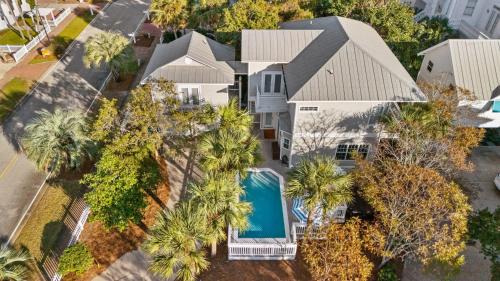 Crystal Shores Casa | Calico Scallop by AvantStay Priv Pool Hot Tub