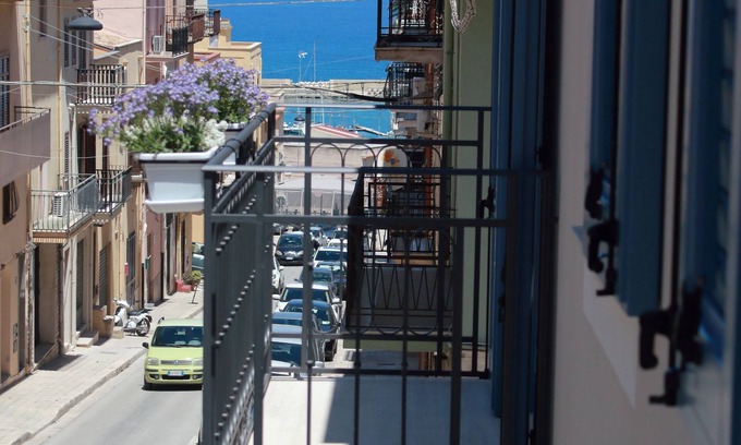 Castellammare del Golfo Cama Y Desayuno | Calida