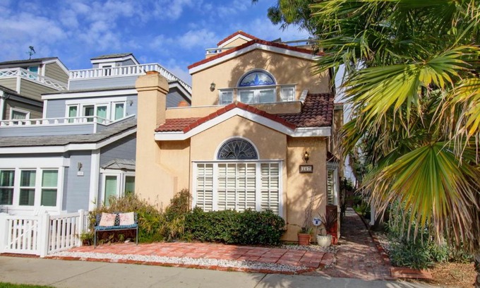 Old Towne Casa | "California Dreamin'