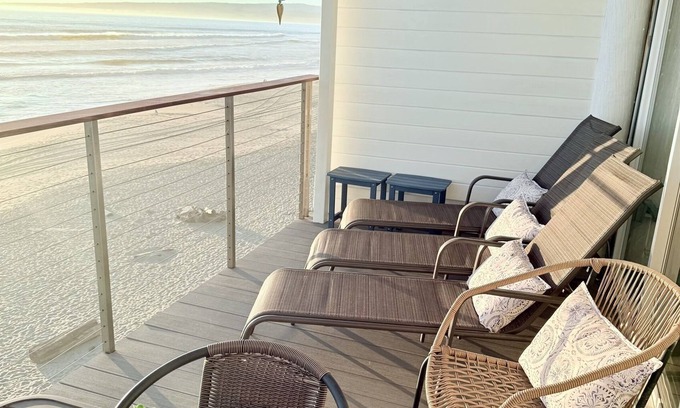 La Selva Beach Casa | California Dreamin'-BEACHFRONT 3BR 2.5BA 3-Level Townhome w/Direct Beach Access!