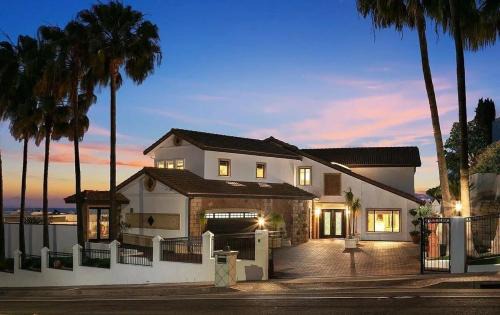 La Jolla Mesa Casa | California Dreamin Your Ocean-View Sanctuary