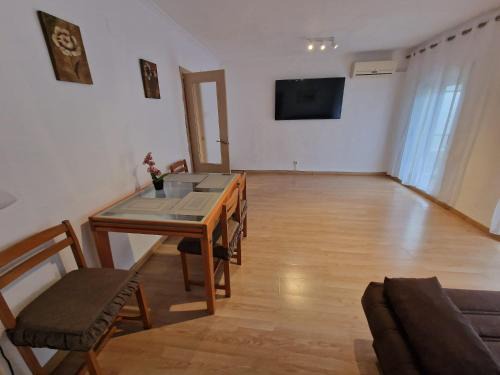 Vista Hermosa Apartamento | Calle de Dona Dolsa n6, 2Dcha