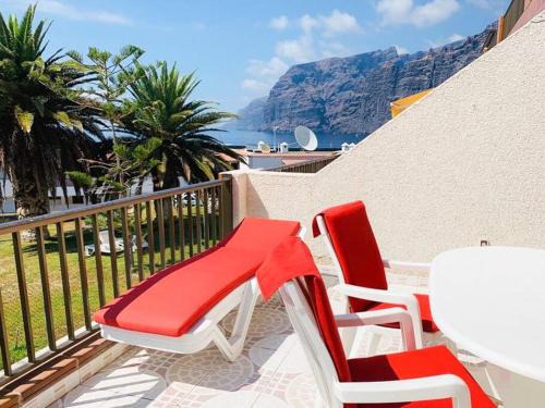 Los Gigantes Apartamento | Calle Tamara 2-9