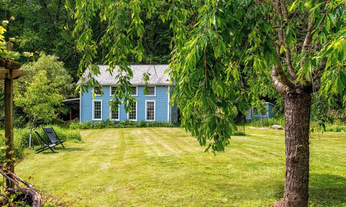 North Branch Casa | Callicoon Cottage with Private Pond, Fireplace and Fire Pit Family, Pet Friendly
