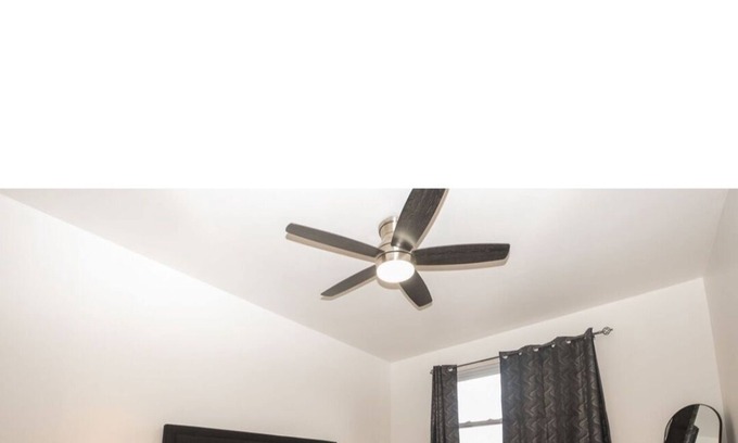 Canarsie Casa | Calm 1-bedroom private room located in a house in Brooklyn with AC, WiFi