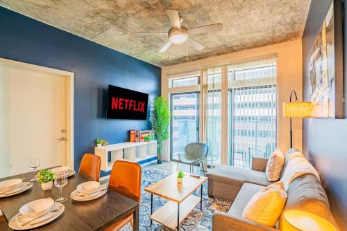 Evans Churchill Apartamento | Calm 2BD - Central DT - Gym, Pool, Parking - Sleep 8