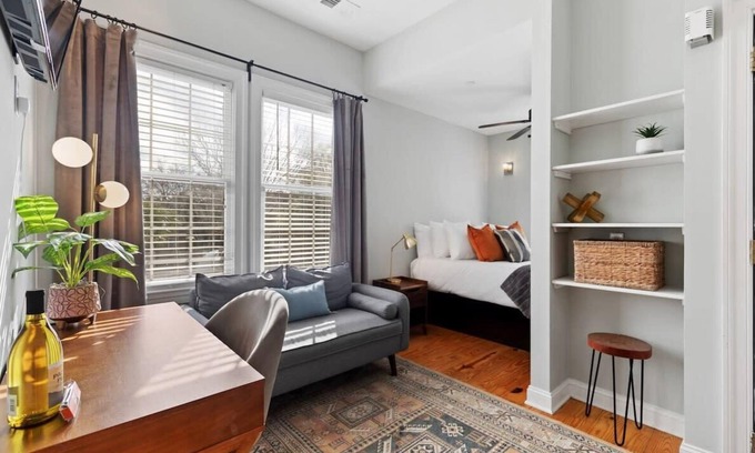 Westside Apartamento | Calm & Bright Apartment Downtown