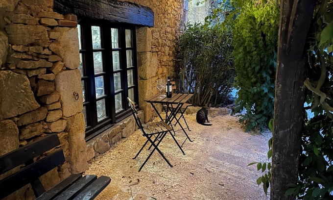Cuzorn Casa | Calm, relaxing Gite in refurbished French Barn with exclusive use of great pool