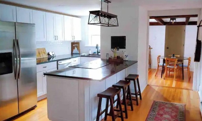 Kennebunk Casa | Calm Townhouse Close to Town & Beaches