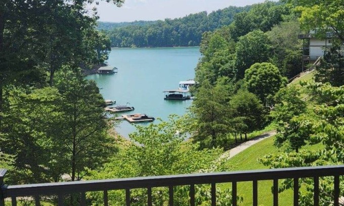 La Follette Casa | Calm Water Cove: Remodeled Lakefront Home in Deerfield with Boat Slip, Sleeps 10