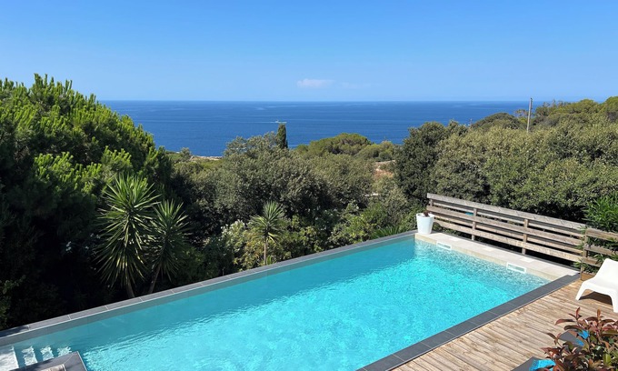 Calvi Villa | CALVI EXCEPCIONAL Y ÚNICO, VISTA PANORÁMICA AL MAR, CHALET MODERNO CON PISCINA