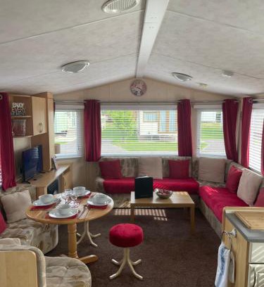 Tattershall Cabina | Calypso Hot Tub Breaks Tattershall Lakes Pet Friendly