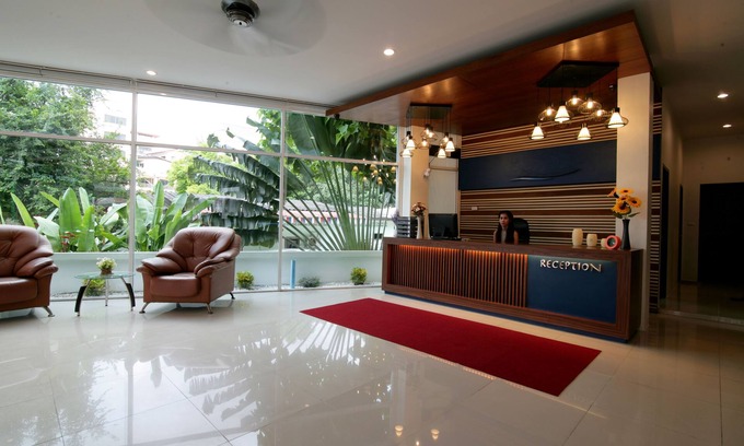 Nanai Road Hotel | Calypso Patong Hotel