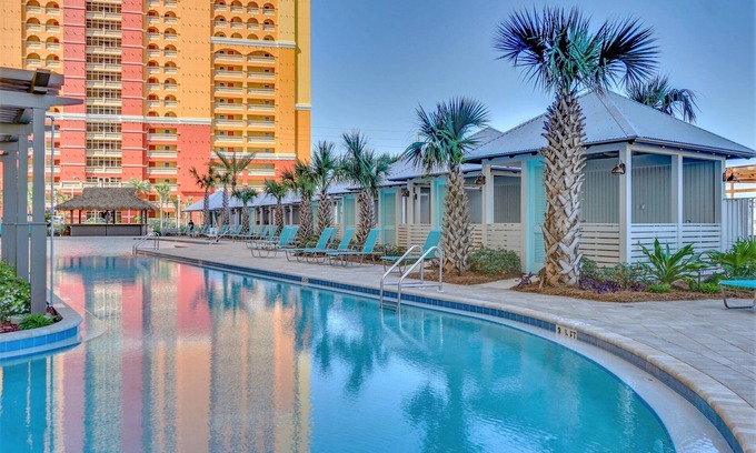 Panama City Beach Condominio | Calypso Tower 3 by Panhandle Getaways