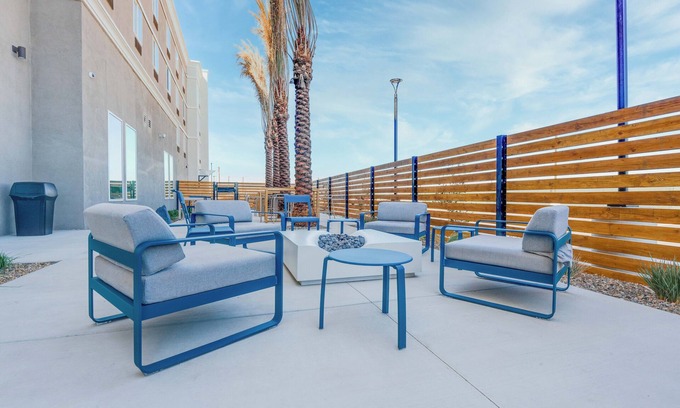 Imperial Hotel | Cambria Hotel El Centro - Imperial