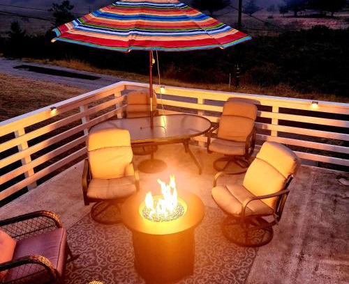 Lodge Hill Casa | Cambria Mountain View Retreat