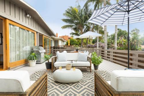 Cardiff-by-the-Sea Casa | Camden by AvantStay 5mins to the Beach Elevated Home w Pacific Ocean Views