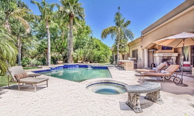 Paradise Valley Casa | Camelback Compound - 8 BR all ensuites. Heated Pool & Spa, Golf & 2 Guest Houses