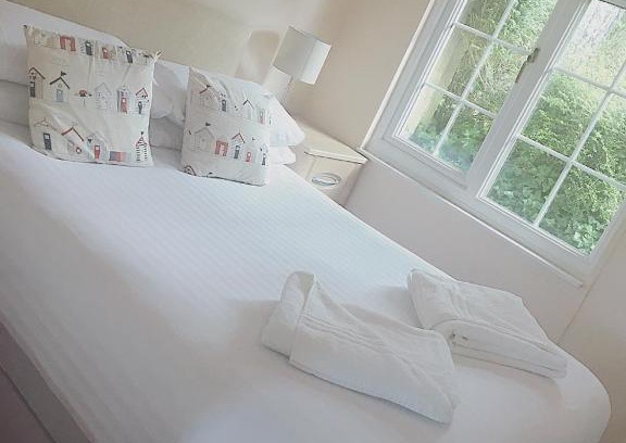 Praa Sands Chalet De Esquí | Camellia Chalet