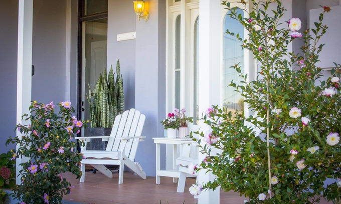 Cessnock Cabaña | Camellia Cottage: una fusión de lo antiguo y lo nuevo que seguro te encantará