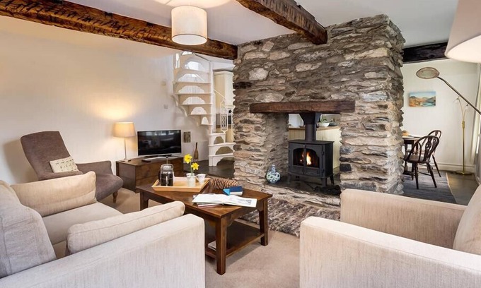 Crook Cabaña | CAMELLIA COTTAGE, pet friendly, with open fire in Crook
