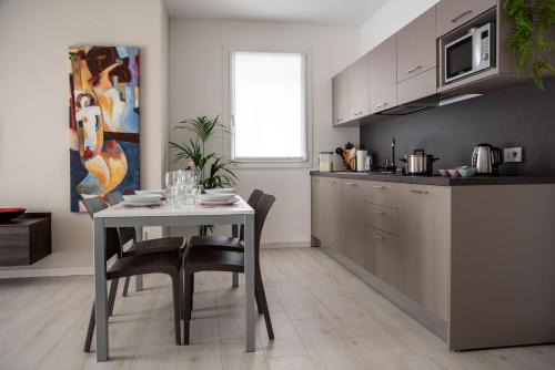 Borgo Roma Apartamento | Camelot Red - Appartamenti