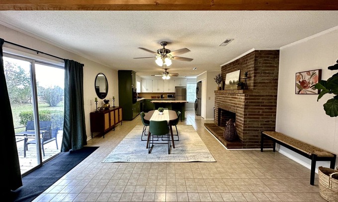 Dothan Casa | Cameron Cottage