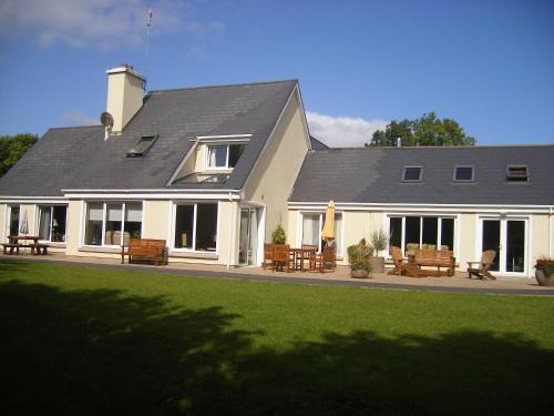 Oughterard Cama Y Desayuno | Camillaun Lodge with Lough Corrib Boat Hire