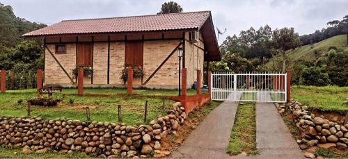 Sao Bonifacio Casa | Caminhos da Serra do Tabuleiro - Chalé das Árvores