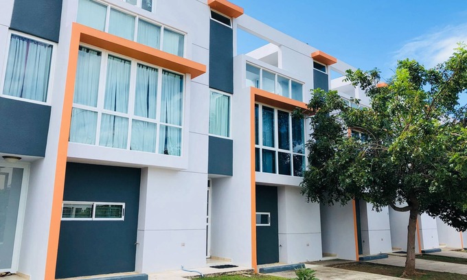 El Combate Casa | Camino del Mar recién amueblado, con aire acondicionado, WiFi, con terraza abierta