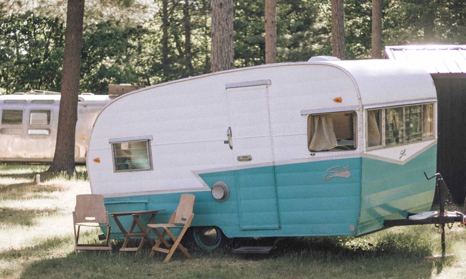 Waupaca Casa | Camp Elsewhere Vintage Shastas