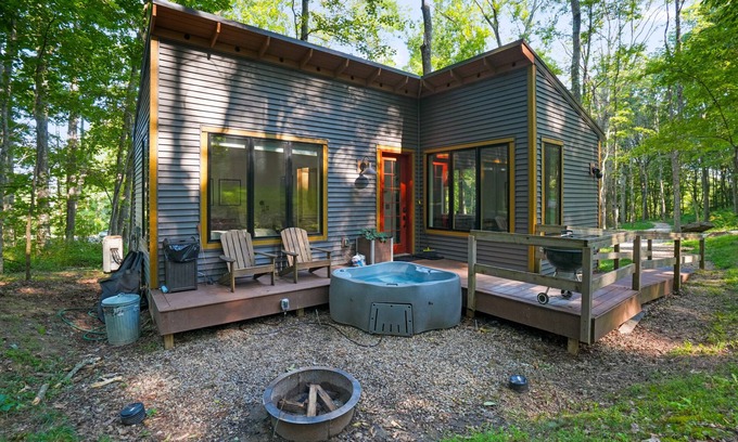 New Plymouth Cabina | Cabaña-Moderno-Baño Privado-Camp Emerson
