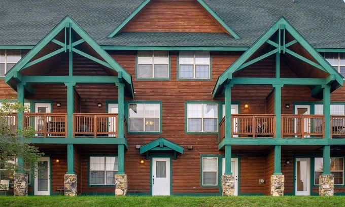 Snowshoe Casa | Camp Four Townhomes by Casago