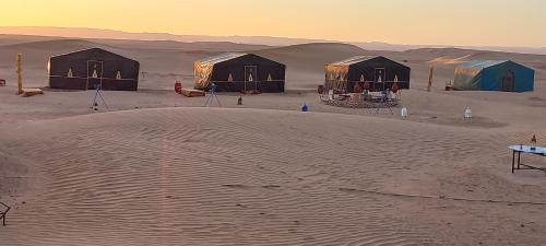 M'Hamid El Ghizlane Otro | Camp Golden Desert Morocco