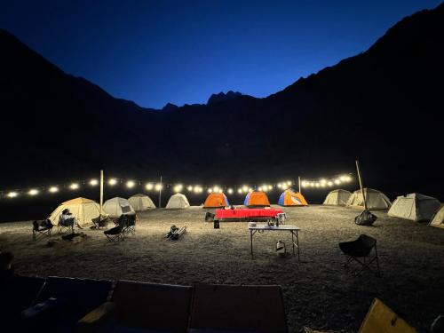 Musandam Governorate Otro | Camp in the middle of islands