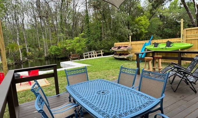 Crystal River Casa | Camp Manatee-waterfront, pet-friendly, kayaks, boatslip,fire pit, fishing poles