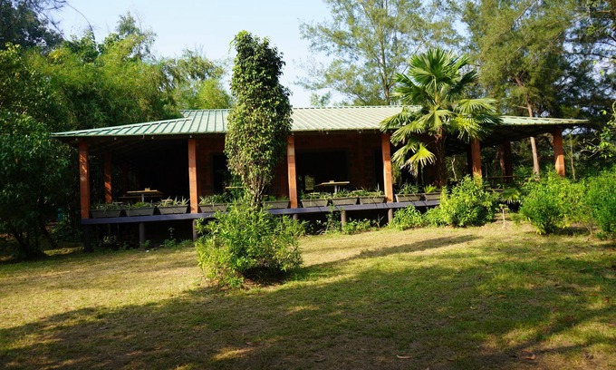 Karwar Cabaña | Camp Riveredge Paradise