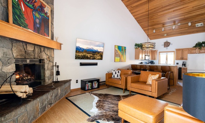 Big Horn Condominio | Camp Tu’Wani Ski-in/Ski-out Condo Retreat Big Sky