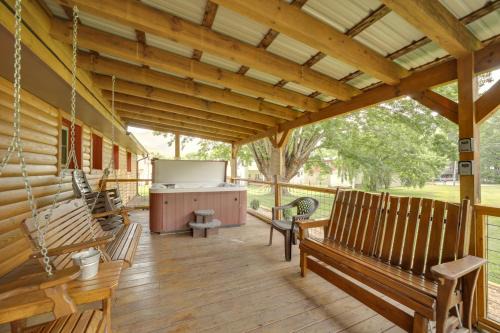 Maggie Valley Casa | Campbell Retreat in Maggie Valley with Deck!