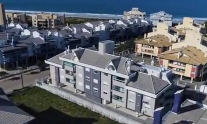 Ingleses Norte Apartamento | Dos amplias suítes, en la parte nobre de los Ingleses. 100 metros del Mar