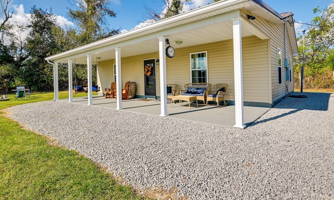 Mount Sherman Casa | Campbellsville Haven on 63-Acre Farm!