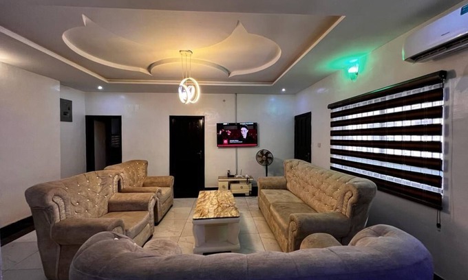 Oshodi-Isolo Casa | CampDavid Luxury Apartments - 15 minutes from the MM International Airport Lagos