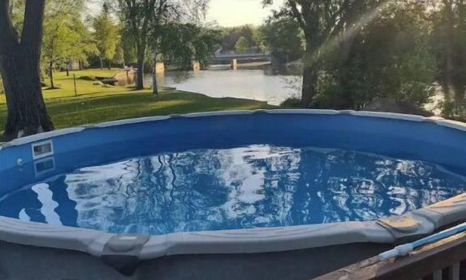 Bay City Casa | Camper for 3 on the River ~ Kayaking, Boating, Swimming, Bonfires, and More!