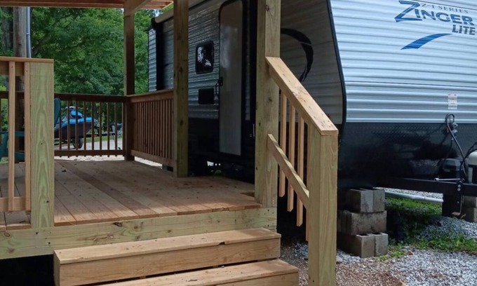 Nancy Casa | Camper with a view - Perfect for a cozy getaway 2 Min to Lake