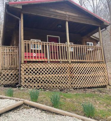 Stanton Casa | Campfire Cabin, Red River Gorge, KY, River Access & Views