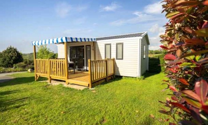 Pouldreuzic Casa | Camping 3 étoiles - Piscine - eeefie