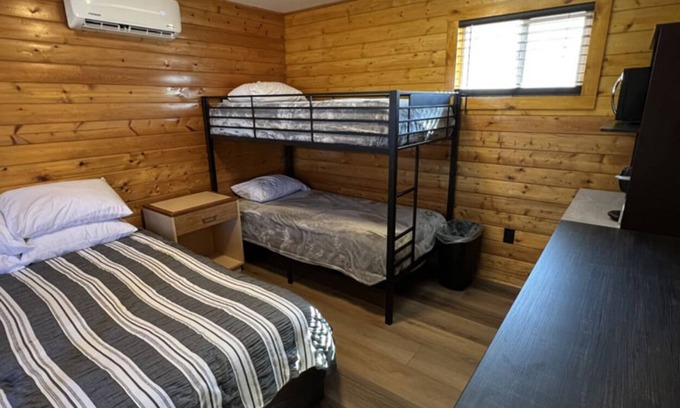 Moab South Valley Cabina | Camping Cabins at the Red Desert RV Park